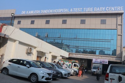 Dr Amit Tandon in Lajpat Kunj, Uttar Pradesh clinic listing photo