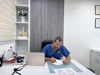 Dr. Madhukar Gupta in Plazzo, Uttar Pradesh clinic listing photo