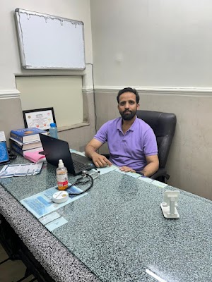 Dr. Ravi Kumar — General Physician in Kailash Nagar, Uttar Pradesh clinic listing photo