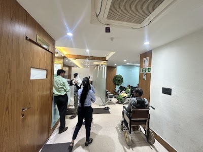 Dr (Prof) Santanu Chaudhuri — Doctor near me in Hariparwat, Uttar Pradesh clinic listing photo