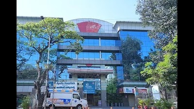 Apollo Hospitals Hyderguda in Old MLA Quarters, Telangana clinic listing photo