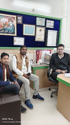 Dr. Kamal Jindal in Avas Vikas Colony, Uttar Pradesh clinic listing photo
