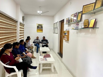 Dr. Rachna Dubey in Nishat Colony, Madhya Pradesh clinic listing photo